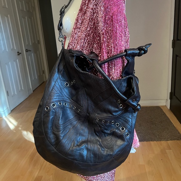 AUTH NEW BETSEY JOHNON RIVET EMBOSSED LEATHER HOBO CROSSBODY - Picture 7 of 7